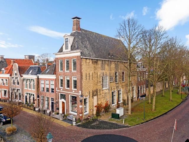 Geschakelde Woning te koop in Harlingen, Friesland