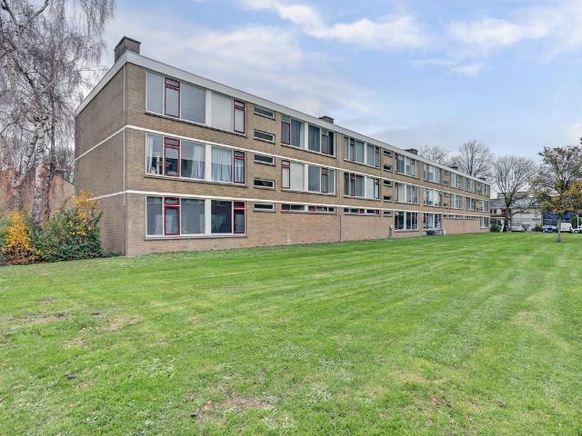 Benedenwoning te koop in Schiekamp, Spijkenisse