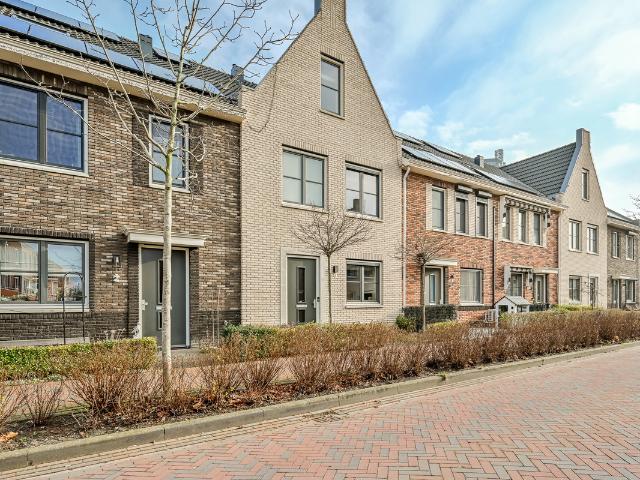 Woning te koop in De Elementen, Spijkenisse
