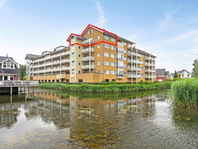 Dubbele Bovenwoning te koop in Schiedam, Sveaparken