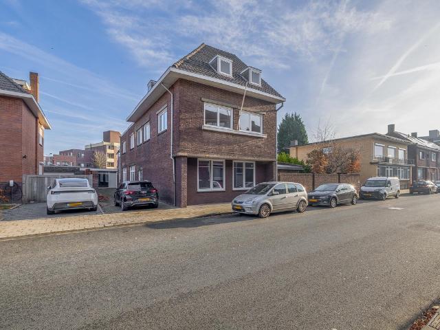 Woonboerderij te koop in Maasveld II, Tegelen