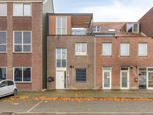 Bovenwoning te koop in Middelharnis-Centrum, Middelharnis