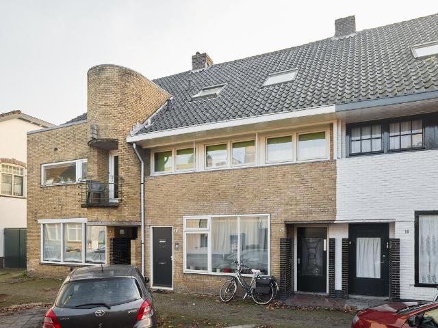 Bovenwoning te koop in Johannes Geradtswegbuurt, Hilversum