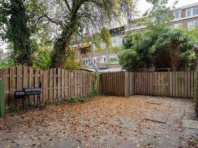 Benedenwoning te koop in Zuidplein, Rotterdam