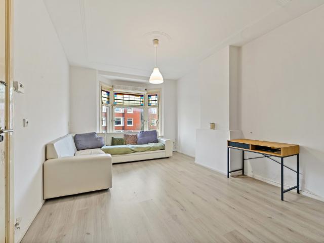 Woning te koop in Laak, Zuid Holland