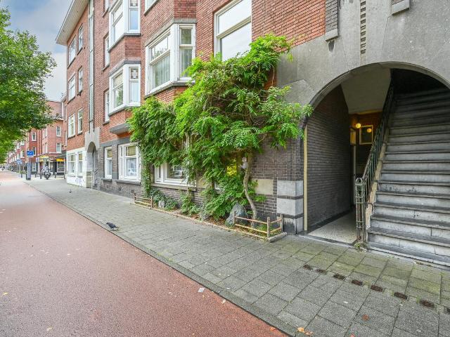 Benedenwoning te koop in Laakkwartier, 's-gravenhage