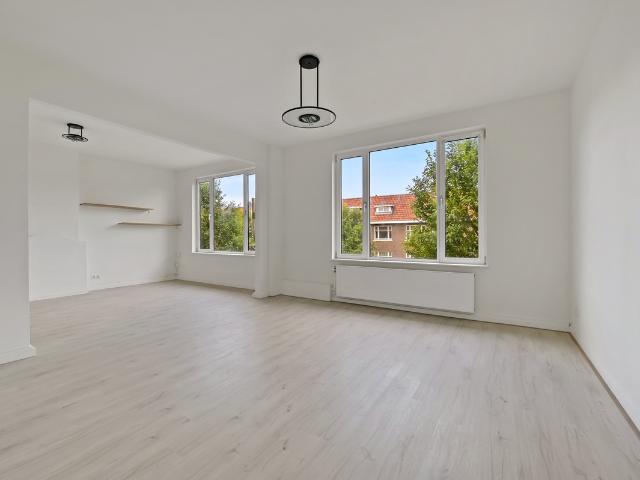 Landhuis te koop in 's-gravenhage, Laakkwartier