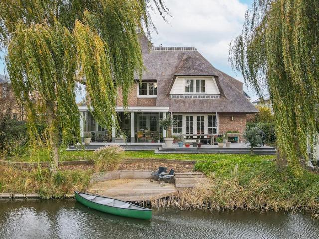 Villa te koop in Loosduinen, Zuid Holland
