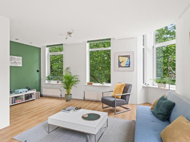 Bovenwoning te koop in Middelland, Rotterdam