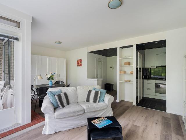 Bovenwoning te koop in Rotterdam, Molenlaankwartier