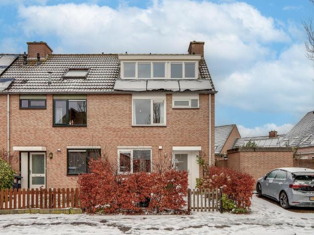 Eengezinswoning te koop in Overbos, Hoofddorp