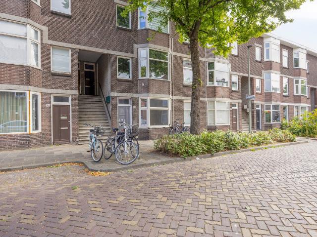 Benedenwoning te koop in Vlaardingen, Hoogstad