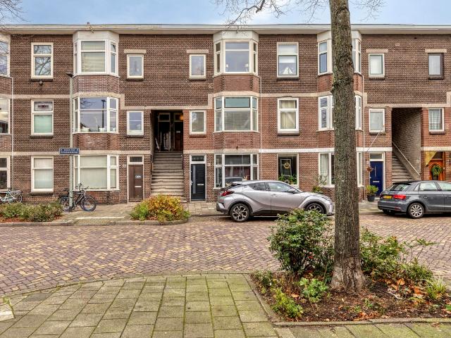 Bovenwoning te koop in Hoogstad, Vlaardingen