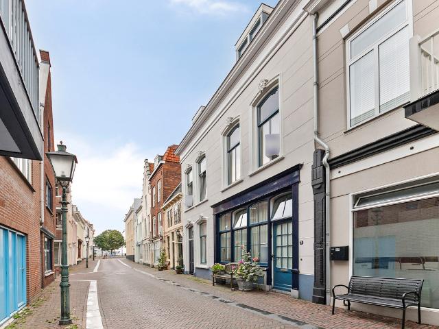 Herenhuis te koop in Vlissingen, Binnenstad