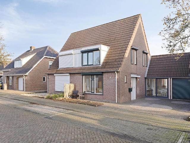 Woning te koop in Steenbergen, Noord Brabant