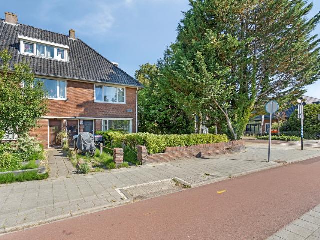 Benedenwoning te koop in Leeuwarden, Bloemenbuurt
