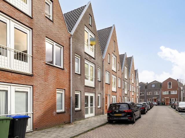 Benedenwoning te koop in Zaandam, Noord Holland