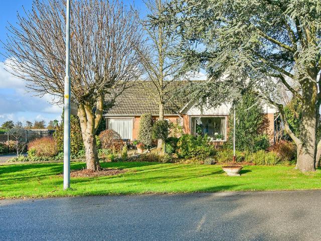 Bungalow te koop in Rijsenhout, Noord Holland