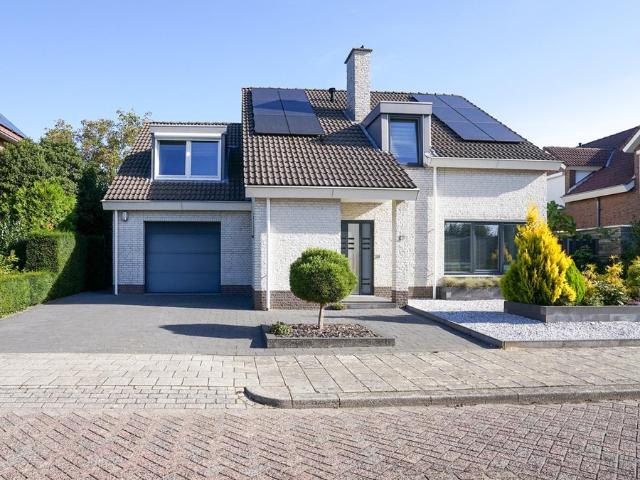 Villa te koop in Geleen, Limburg