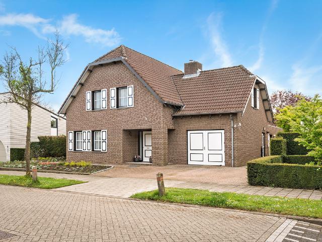 Woning te koop in Geleen, Limburg