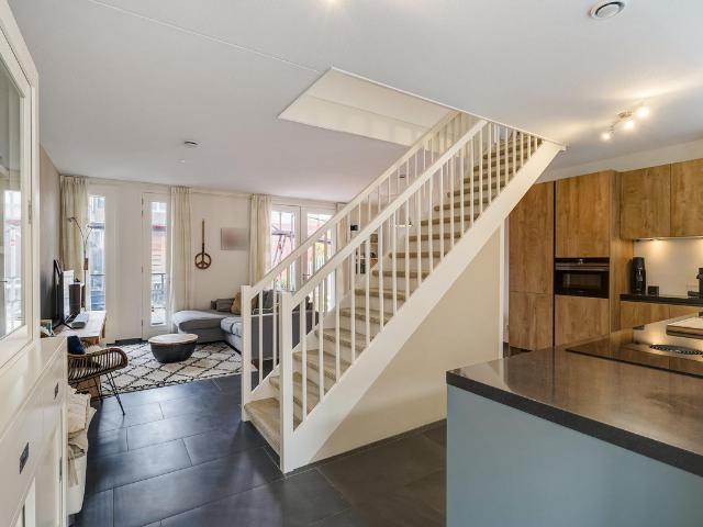 Eengezinswoning te koop in Den Haag, Zuid Holland