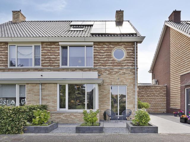 Woning te koop in Zwijndrecht, Zuid Holland