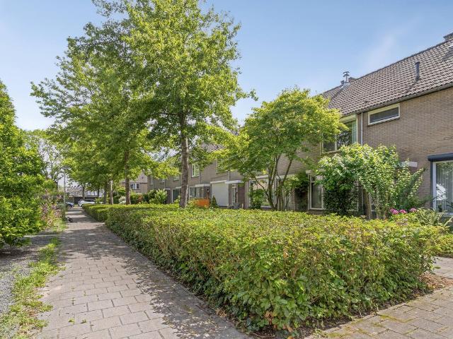 Woning te koop in Puttershoek, Zuid Holland