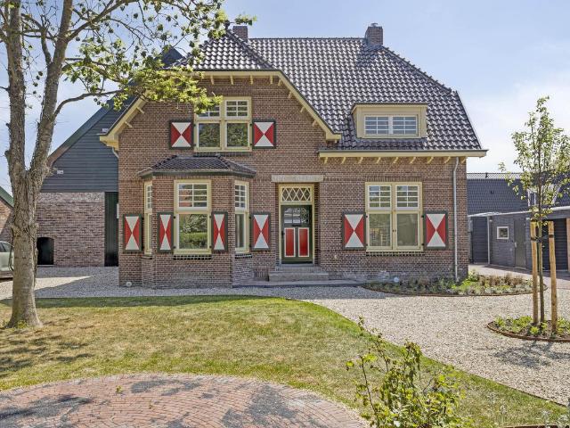 Woonboerderij te koop in Ouddorp, Haven