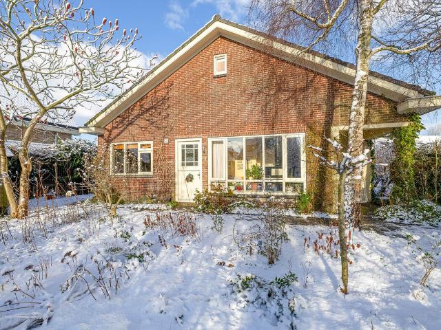 Dubbele Bovenwoning te koop in Barsingerhorn, Noord Holland