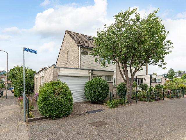 Eengezinswoning te koop in Kortenhoef