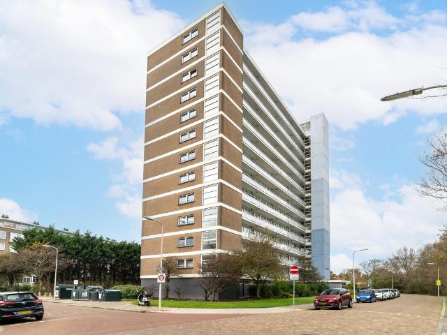 Bovenwoning te koop in Loosduinen, Den Haag