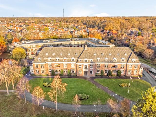 Dubbele Bovenwoning te koop in Oegstgeest, Zuid Holland