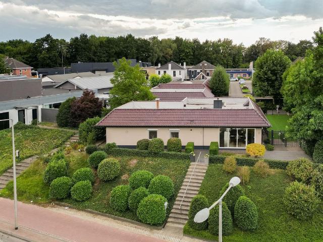 Bungalow te koop in Enschede, Overijssel