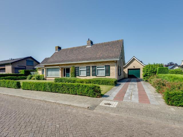 Bungalow te koop in Sprundel, Noord Brabant
