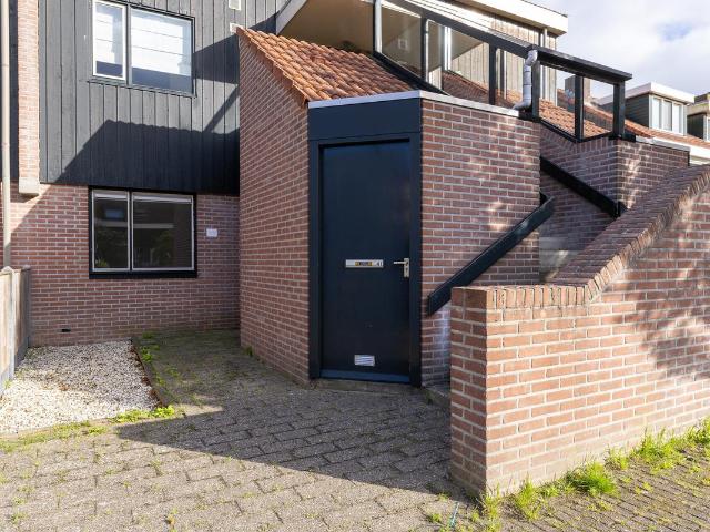 Benedenwoning te koop in Hoorn