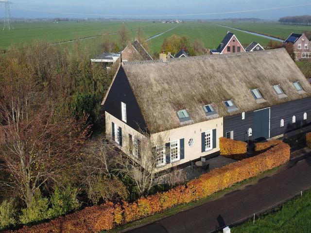 Woonboerderij te koop in Bleskensgraaf, Zuid Holland