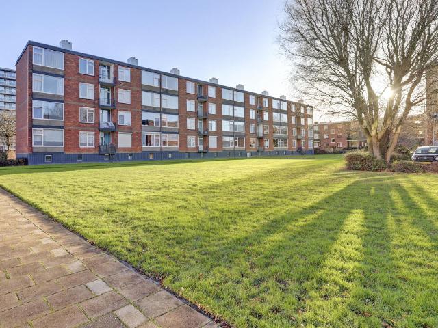 Studio te koop in Schiekamp, Spijkenisse