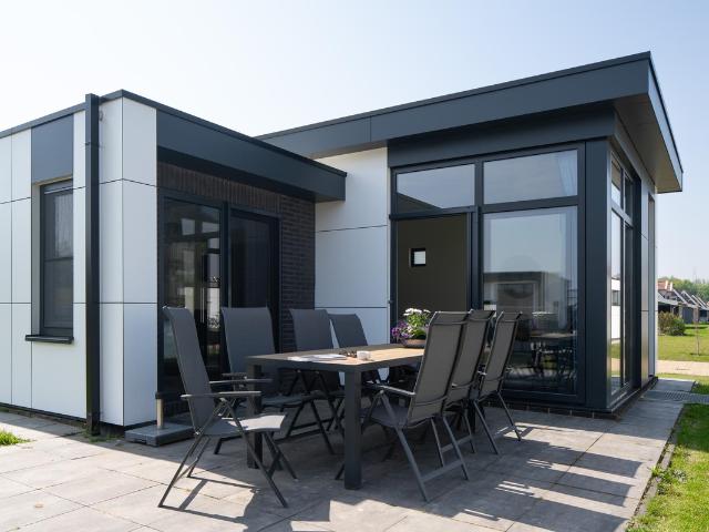 Bungalow te koop in Biddinghuizen, Biddinghuizen