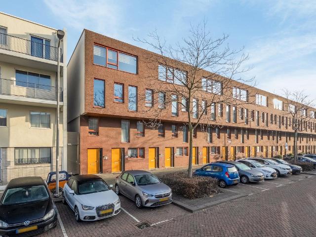 Dubbele Bovenwoning te koop in Afrikaanderwijk, Rotterdam