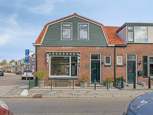 Eengezinswoning te koop in Middelharnis-Centrum, Middelharnis