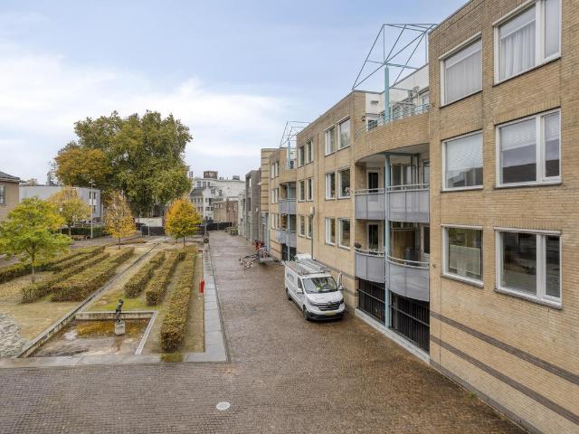 Bovenwoning te koop in Enschede, Overijssel