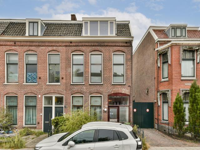 Woonboerderij te koop in Waardeiland, Leiden