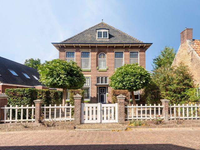 Tussenwoning te koop in Zeeland