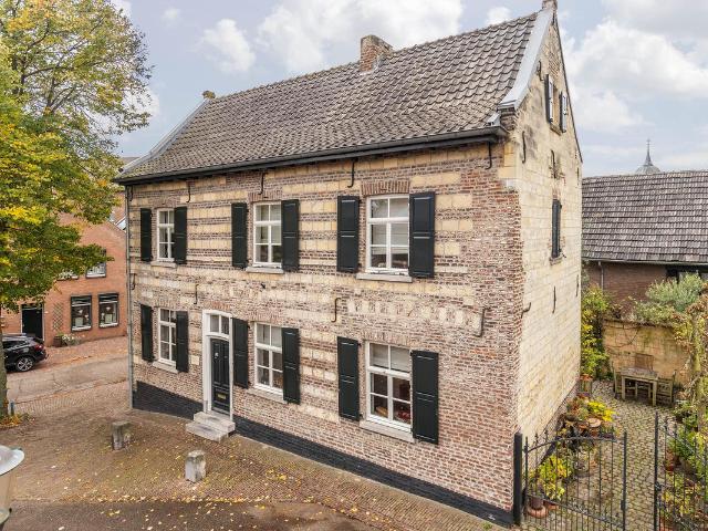 Woonboerderij te koop in Urmond, Limburg