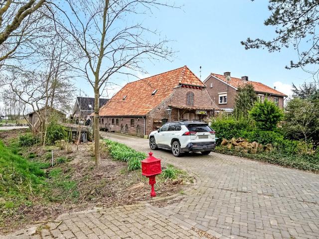 Woonboerderij te koop in Dodewaard, Gelderland