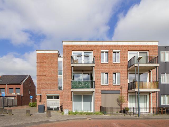 Bovenwoning te koop in Bunschoten, Rengerswetering