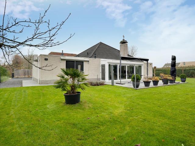 Bungalow te koop in Melissant, Zuid Holland