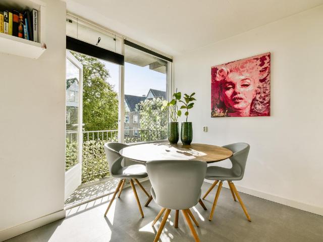 Bovenwoning te koop in Amsterdam, Oost