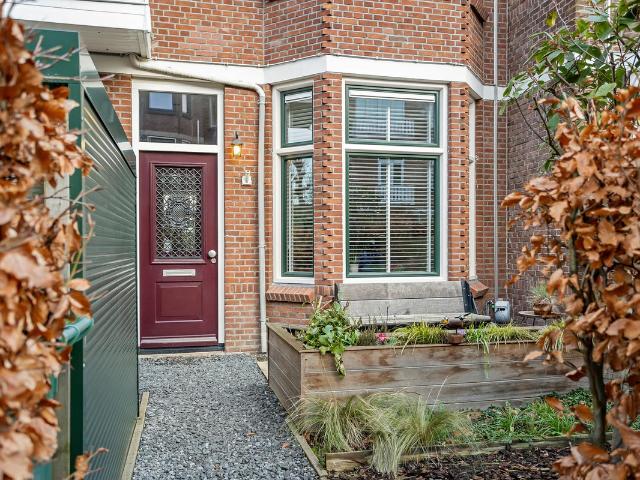 Benedenwoning te koop in Bomenbuurt, Rijswijk