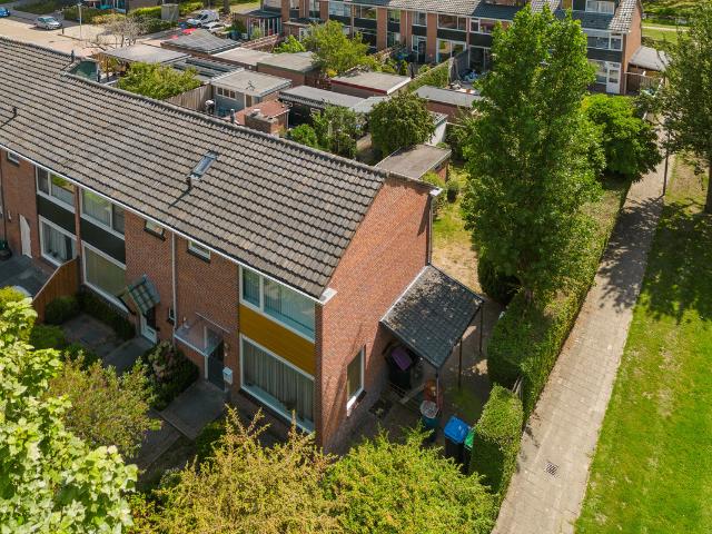 Eengezinswoning te koop in Spijkenisse, Schiekamp